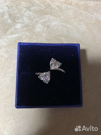 Swarovski кольцо 18,5