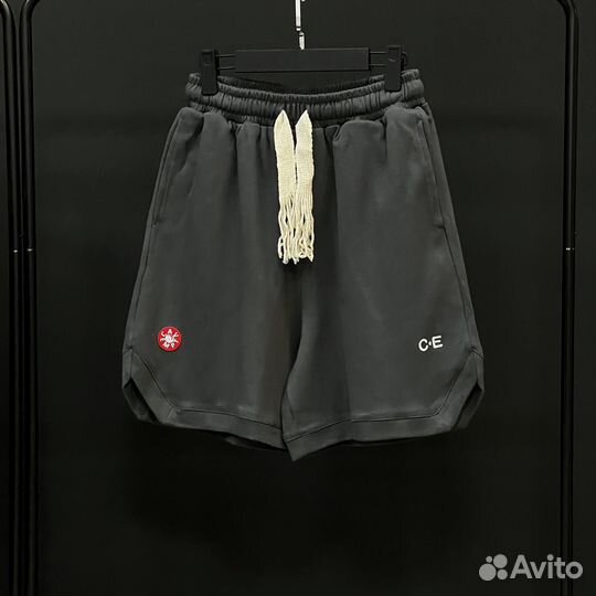 Широкие шорты Cav empt