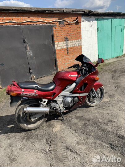 Kawasaki zzr 400–2