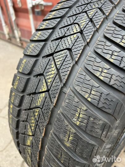 Pirelli Winter Sottozero 3 245/40 R19