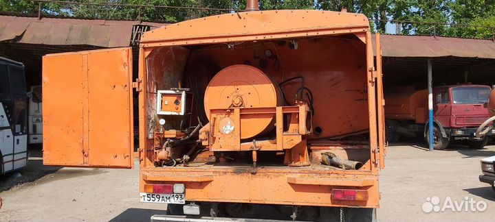 Каналопромывочная машина