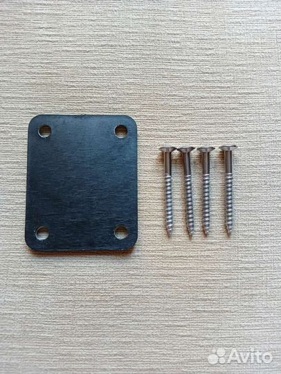 Пластина для крепления грифа Fender Stratocaster