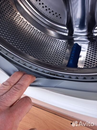 Стиральная машина бу zanussi ZWS685V