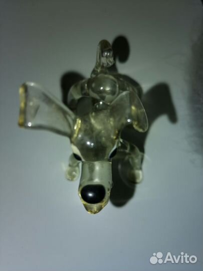 Собака из стекла