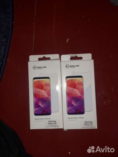 Продам чехлы и защитные стекла на телефон Samsung