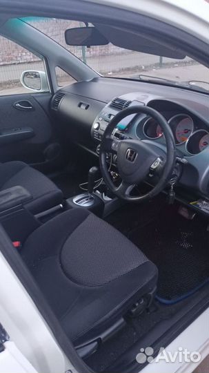 Honda Fit 1.5 CVT, 2002, 284 173 км