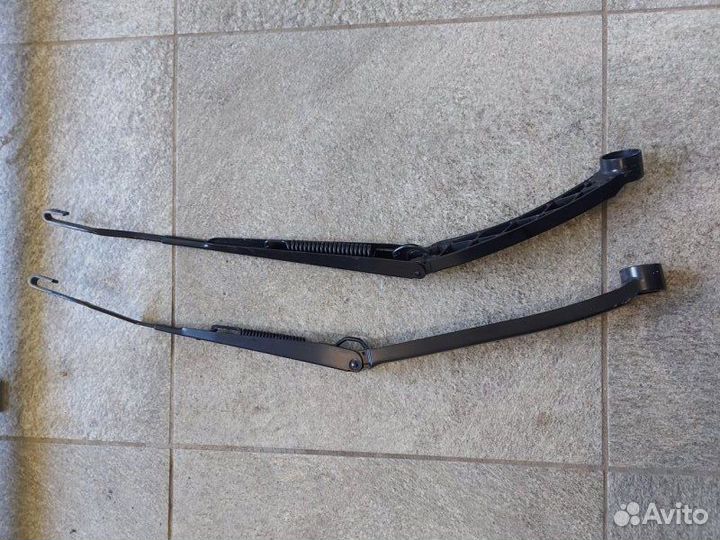 Дворник лобового стекла Toyota Fortuner