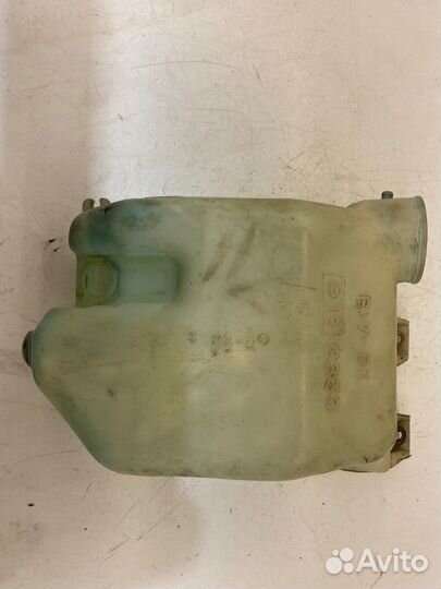 Бачок стеклоомывателя Subaru Impreza седан 1.8