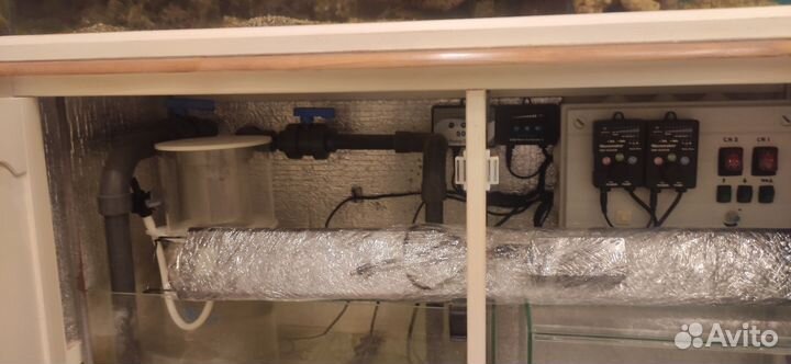 Морской аквариум с тумбой 250 литров