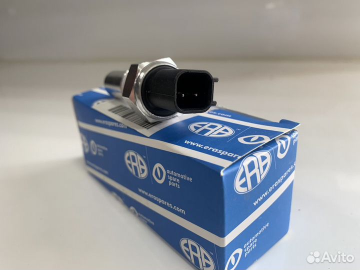 Датчик заднего хода Форд Фокус 3, 2