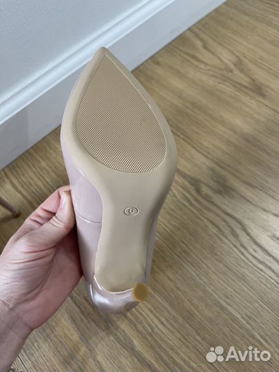 Новые туфли лодочки 35