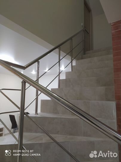 Поручни для лестниц