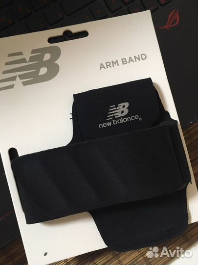 Чехол на руку для бега newbalance ARM Band
