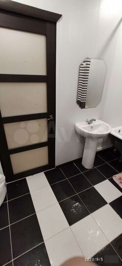 Коттедж 140 м² на участке 10 сот.