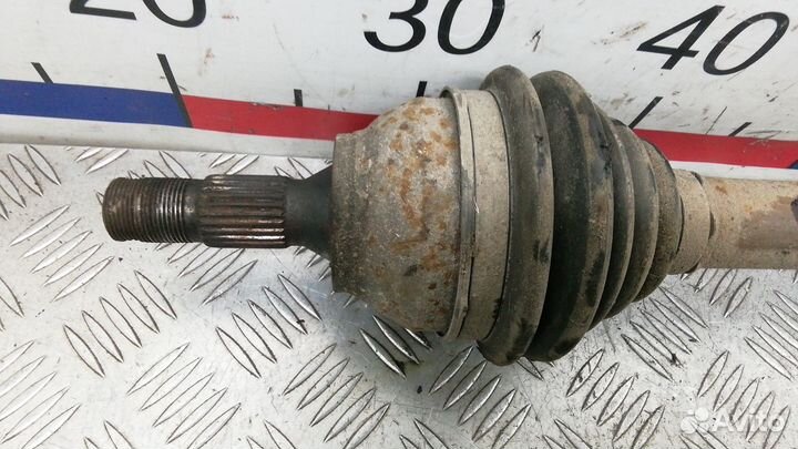 Полуось передняя левая (приводной вал, шрус)