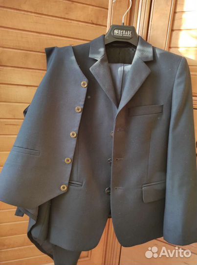 Школьный костюм тройка темно-синий жилет, брюки