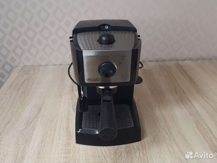 Кофеварка рожковая delonghi
