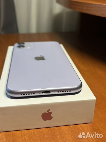 iPhone 11, 64 ГБ