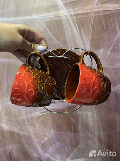 Набор чашек с блюдцами