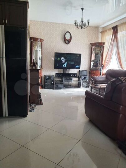 2-к. квартира, 67,7 м², 2/3 эт.