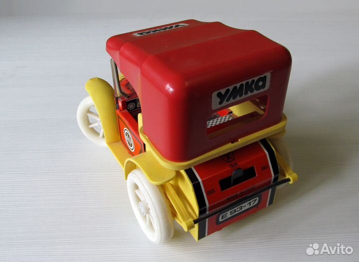 Машинка-игрушка советская СССР с электроприводом