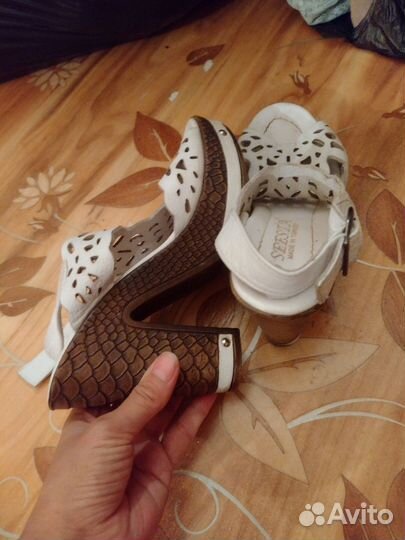 Босоножки на каблуках Турция 36р