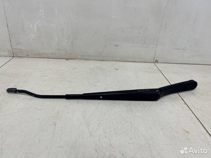 Поводок стеклоочистителя передний левый Volkswagen