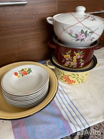 Посуда для дачи(кастрюли, тарелки, таз)