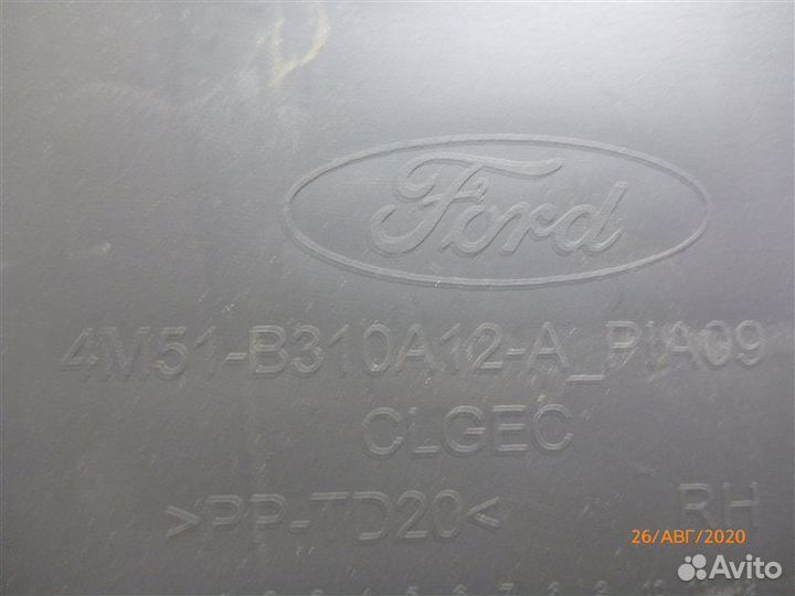 Обшивка багажника задняя правая Ford Focus CB4