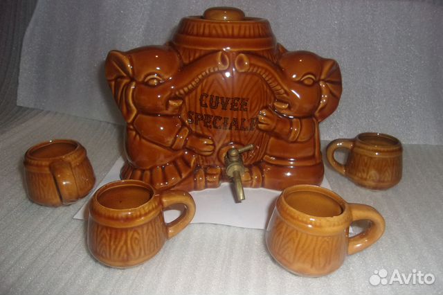 Керамический набор,Слоники с бочкой и 4 кружечки