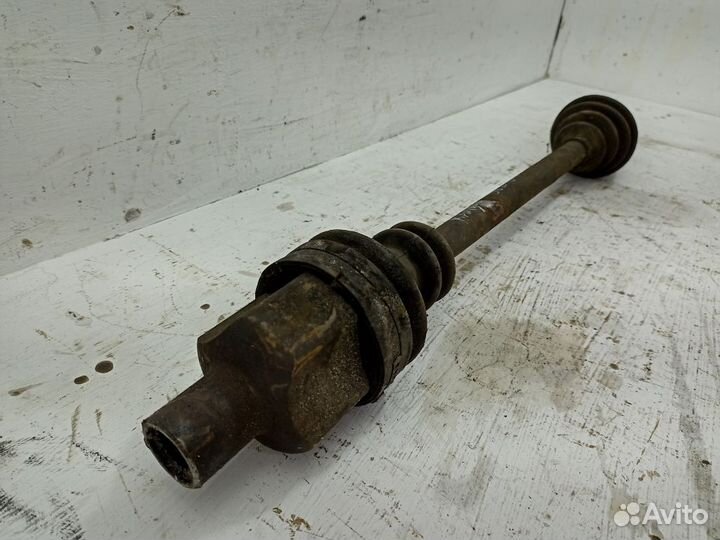 Привод передний правый