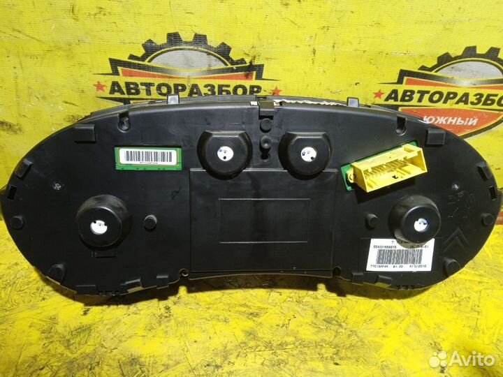 Щиток приборов Peugeot 308