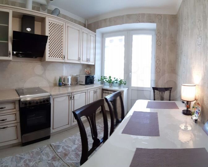 2-к. квартира, 65 м², 2/4 эт.