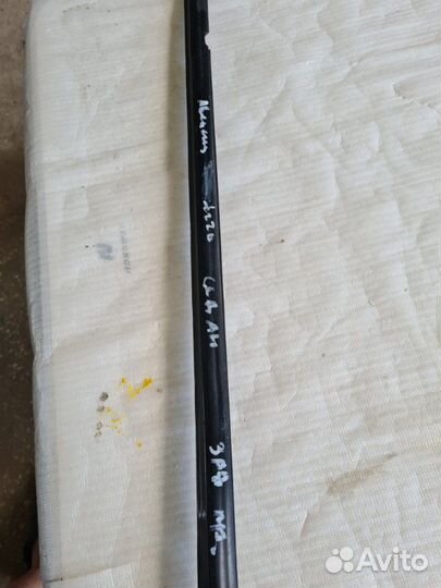 Молдинг двери Toyota Avensis T220 1999