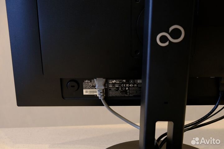 Монитор Fujitsu B27-9 TS