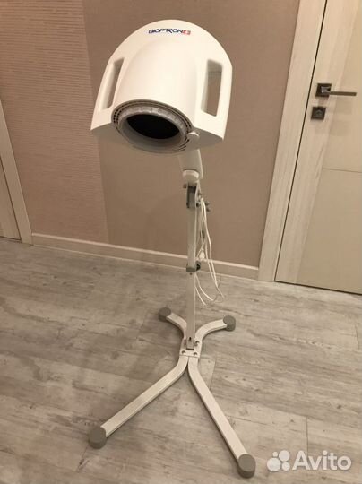 Лампа Bioptron от Zepter со стойкой на колесах