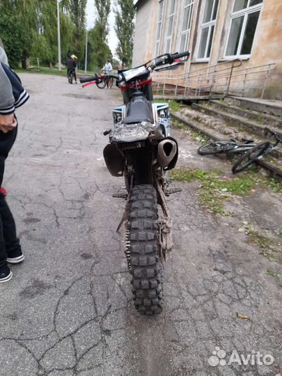 Кроссовый мотоцикл