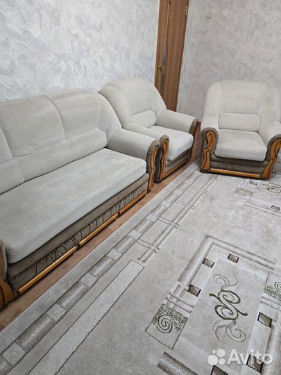 Продам диван и 2 кресла