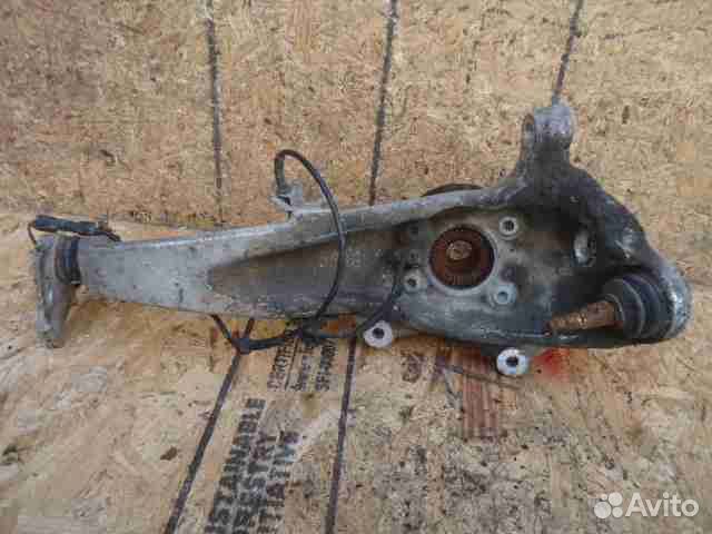 Кулак поворотный левый BMW 5-Series F10