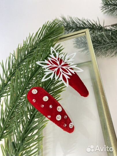 Заколки для волос