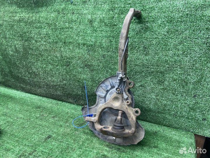 Поворотный кулак передний правый Mercedes-Benz E