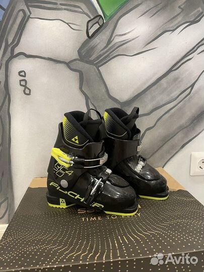 Горнолыжные ботинки детские