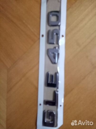 Шильдики на mercedes