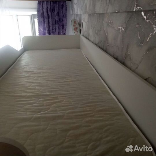 Кровать чердак. Торг уместен