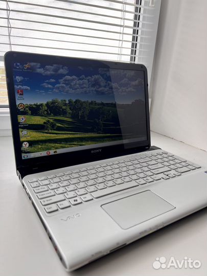 Ноутбук Sony на i3/4Gb/Hdd 320Gb