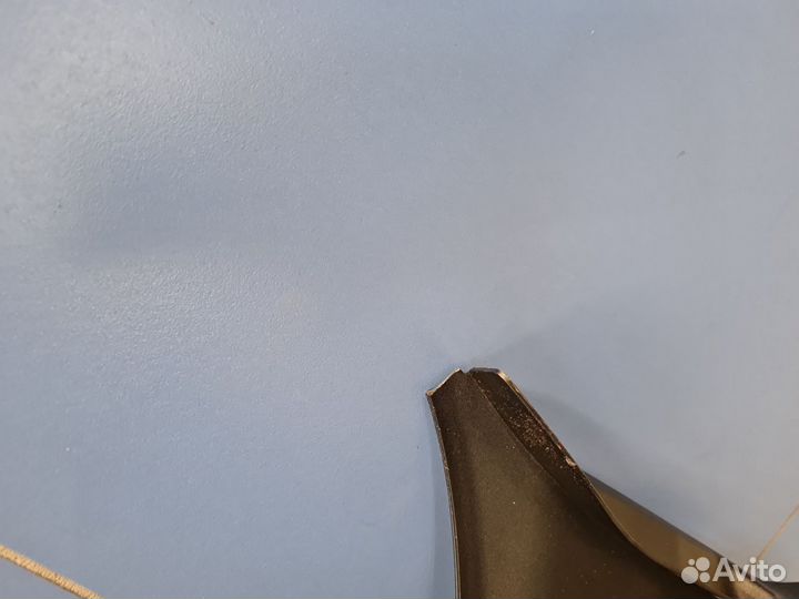 Планка под лобовое стекло (Жабо) Skoda Rapid 2013