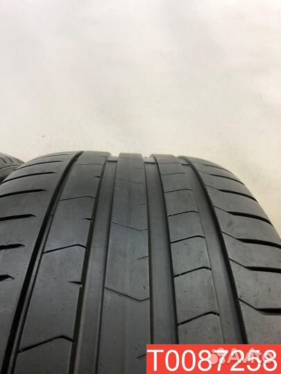 Pirelli P Zero PZ4 275/35 R22 104W