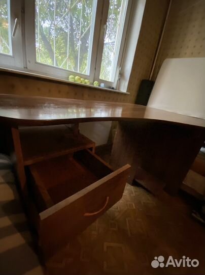 Продам компьютерный стол