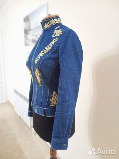 Куртка джинсовая