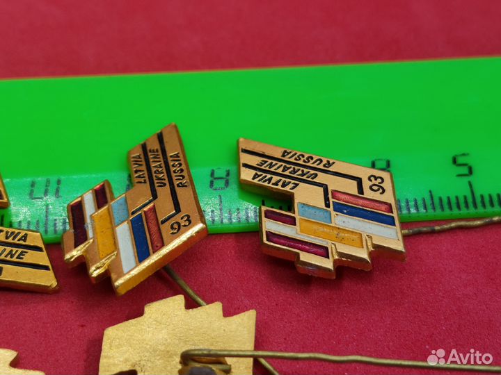 Значок.Хоккейный турнир на приз газеты Известия